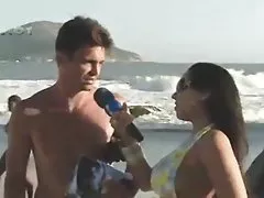 Amadores fazendo sexo no escritório