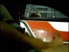 As morena dançando gostoso meninas chupar o pau para cum no trem