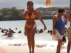 Mulher pelada buceta gostosa menina peituda no biquini transparente