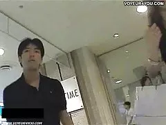 Videos nuas meninas bonitas vestindo mini-saias